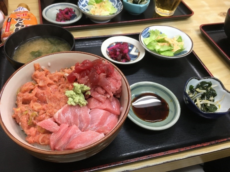 三ッ沢の海鮮丼