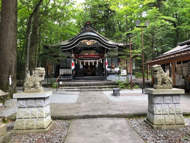 新屋山神社